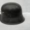 LW Casque Mdle 1942 un insigne et jugulaire cuir noir 