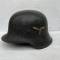 LW Casque Mdle 1942 un insigne et jugulaire cuir noir 