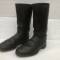 WH Paire de bottes  Troupe cloutées cuir noir 