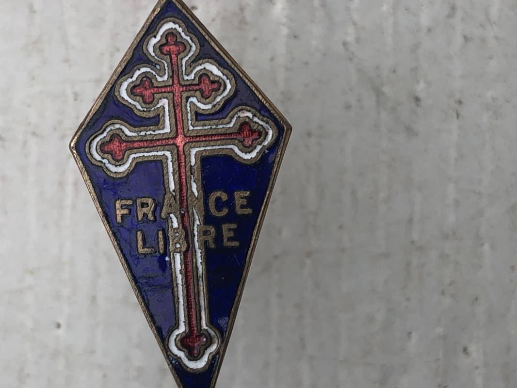 Ancien Insigne Émaillé Portugal - Grupo De Pétanca De Portimão - 1960s
