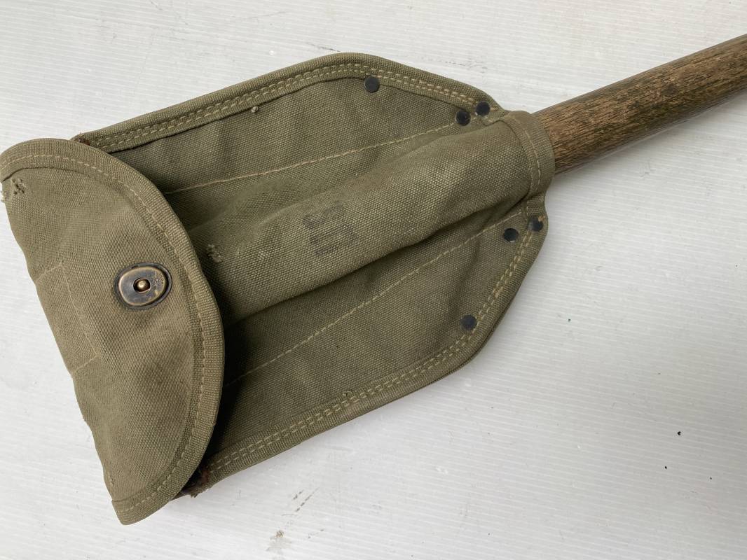 Pelle pliante originale de l'armée allemande BW, survie en plein air, pelle  verte d'angle dentelé, excédent militaire -  France